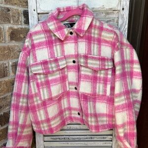 Zara Cropped Plaid Shacket Overshirt Jacket Pink White Size Medium Women’s. M
